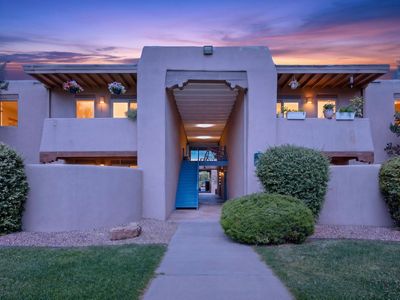 601 W San Mateo Rd APT 17