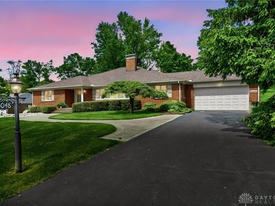 3048 Locust Camp Rd