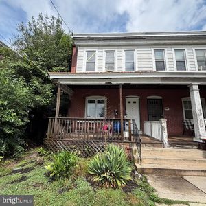 100 E 24th St