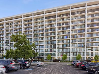 2005 S Finley Rd Unit 204