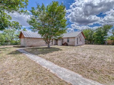Property at 402 CONGRESS ST, Sabinal, TX