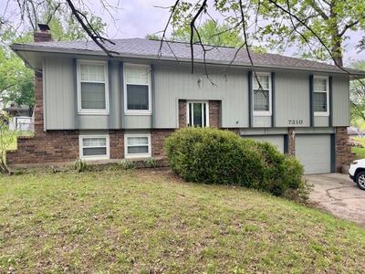 7310 NW 76th Ter
