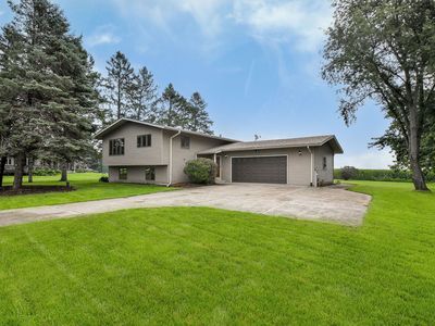 2S557 Bliss Rd