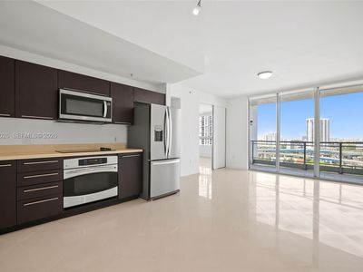 90 SW 3rd St APT 1608