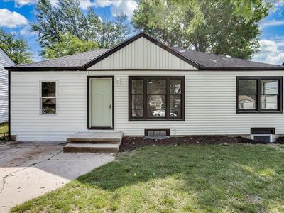 2342 S Mosley Ave