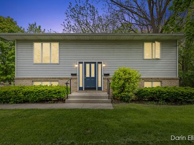 704/706 E Lincoln Ave