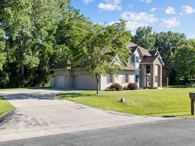 1570 McIntosh Ct