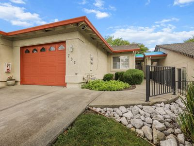 732 Stonebriar Trl