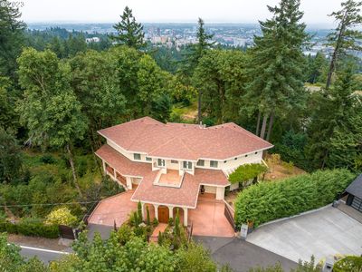 3100 SW Fairmount Blvd