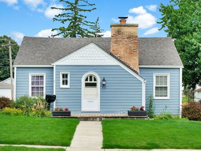 Property at 517 E Grand Lake Blvd, West Chicago, IL