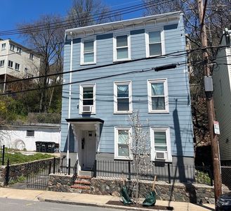 126 Leyden St