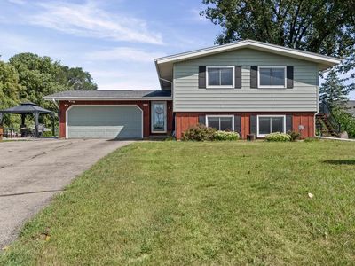 W7570 McHugh COURT E E