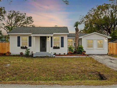 3111 Bay Ln