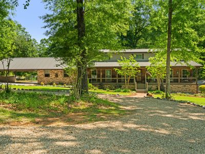 2262 Highway 589
