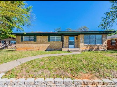 903 Seymore Cir