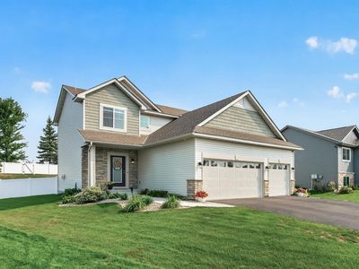 972 Forest Edge Cir