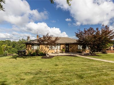 28 Lorraine Dr