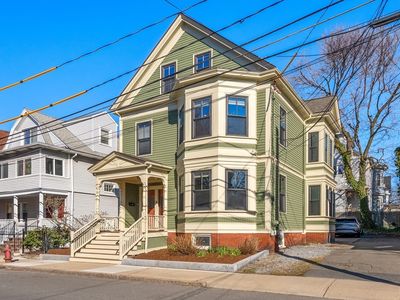 8 Franklin St