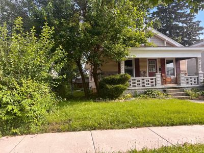 2105 Kossuth St