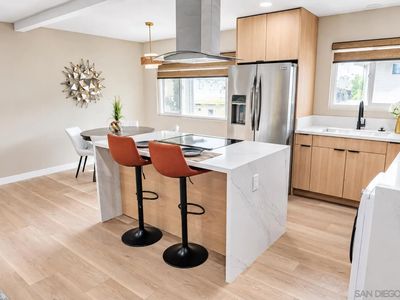 3960 Arizona St APT 8