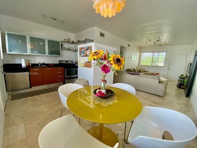 1045 Lenox Ave APT 4