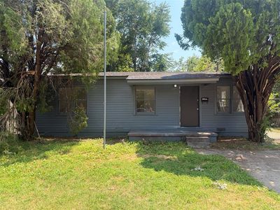 1210 Iowa St