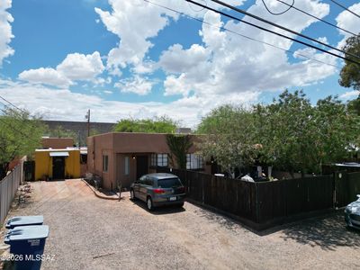 3252 E Bellevue St