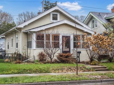 1315 Saint Clair Ave