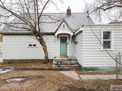 484 G St