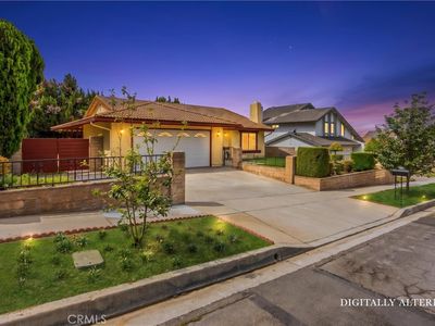 22853 La Paix St