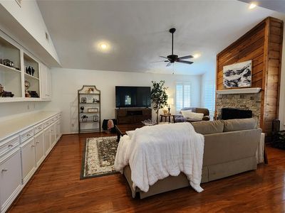 3211 Meadowlark Ln