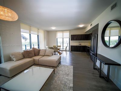 2960 NE 207th St UNIT 610