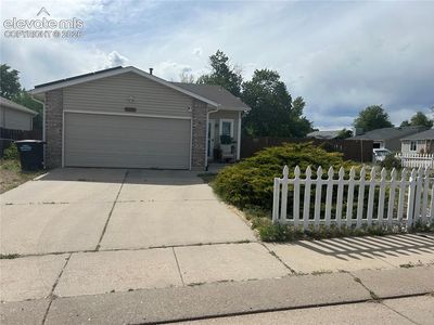 4410 Hennings Dr