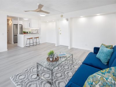 430 Keoniana St APT 703