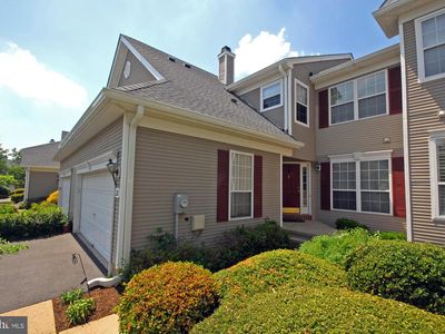 221 Colt St