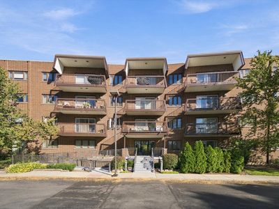350 E Dundee Rd APT 110