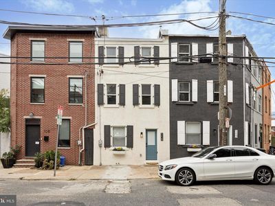 110 W Wildey St