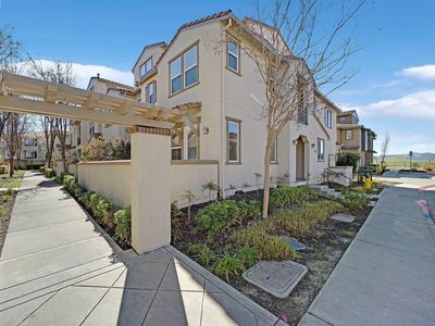 5216 Fioli Loop