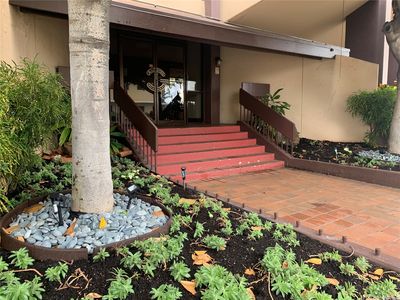 320 Liliuokalani Ave APT 605