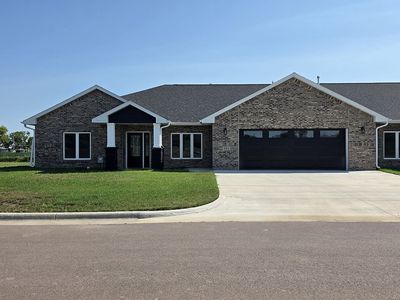 Property at 961 Thomas Dr, Centerville, SD