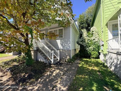 287 Plymouth Ave