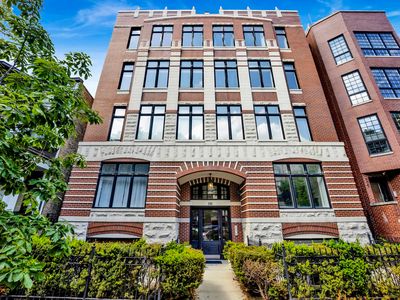 540 W Oakdale Ave APT 3W