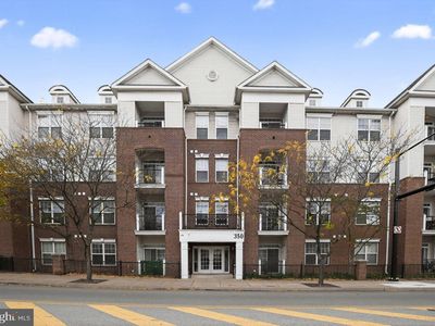 350 W Elm St SUITE 3207