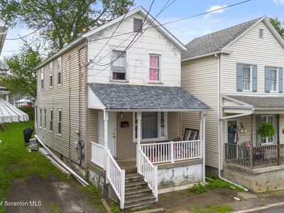 68 Lloyds Ln