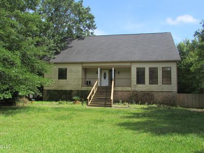 14 Greenbriar Dr