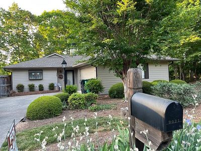 9021 Saint Lucia Ln