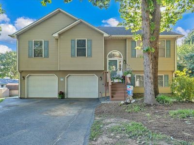 551 Sexton Ave