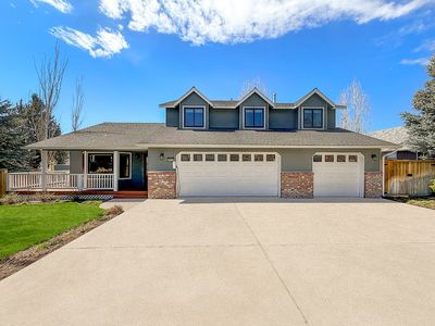 2552 NE Lynda Ln