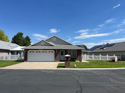 4010 Meadow Wood Dr