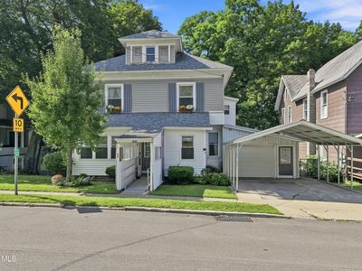 64 Moyer Street
